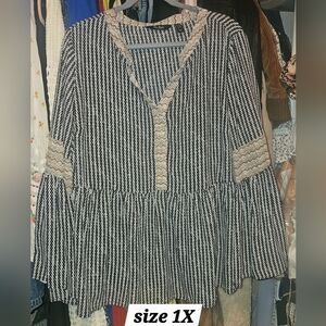 Du Jour Black and White Relaxed Tunic with Pleated Details